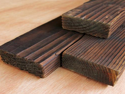 碳化木經(jīng)濟(jì)又實(shí)用，應(yīng)用范圍廣，效果特別好